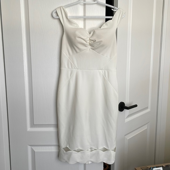 White dress - never worn (stored as a backup dress for covid wedding!) - Picture 1 of 6